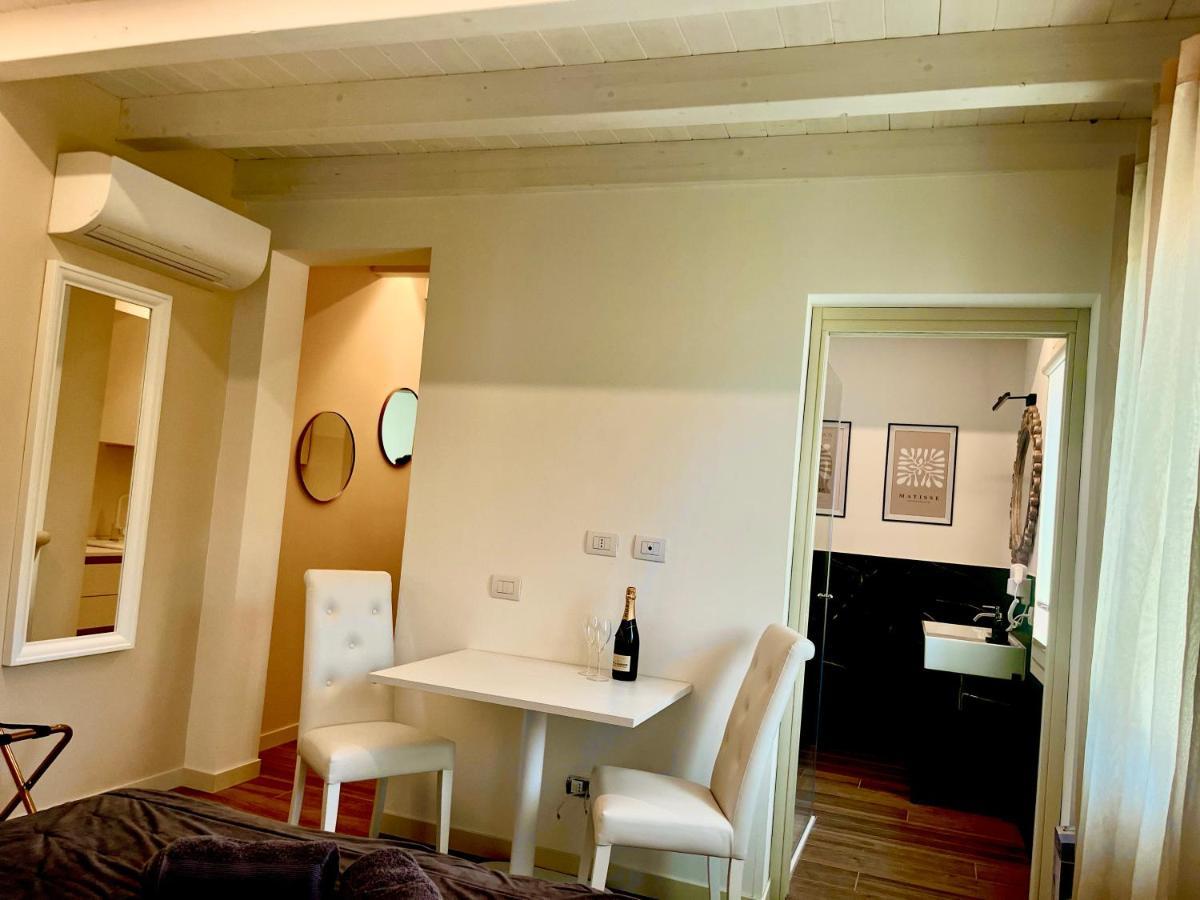 Star Soave Rooms - Locazione Turistica מראה חיצוני תמונה